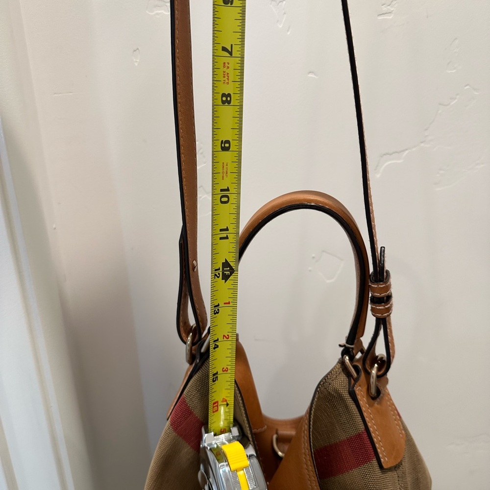 Burberry Ashby bucket tote bag - Picture 11 of 16